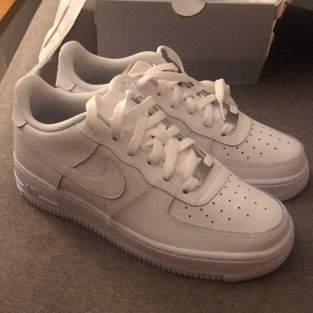Brand New Nike Air Force 1!!! - Picture 3 of 4